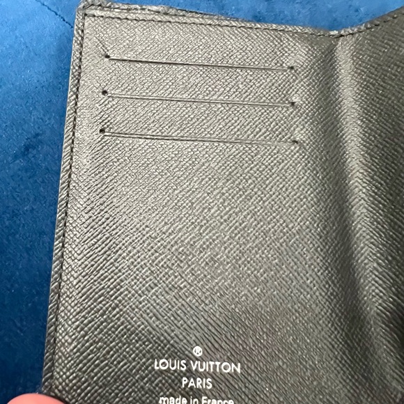 Louis Vuitton Women Black Epi Leather Wallet in Excellent Conditions ! - Picture 2 of 5